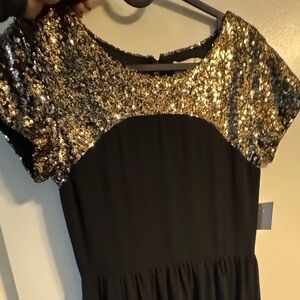 Elegant Black and Gold Sequin Dress